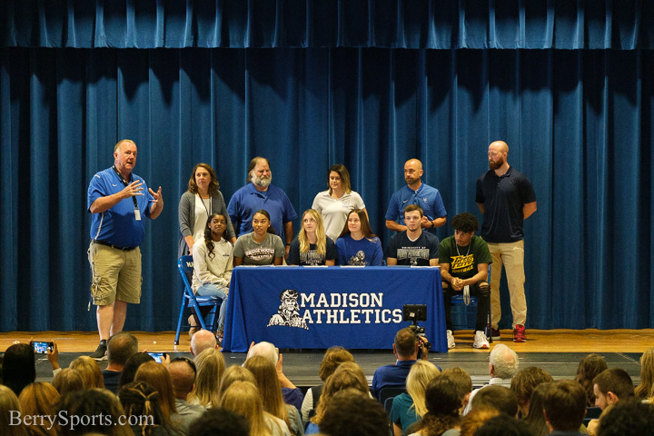 MCHS D3 Signing Day